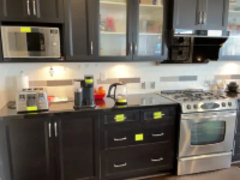 Derbyshire House Hotels in Coquitlam