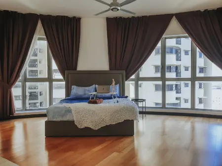 The Sky Pool Suites near PWTC & Sunway Putra - The Stay Hub