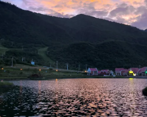 Deshell Turtle Camp Hotel (Daqi Xiling Snow Mountain Branch) In der Nähe des Hotels Photos