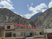 喆詩恭巴民宿（德欽梅里雪山景區店） 鄰近梅里雪山觀景台的酒店