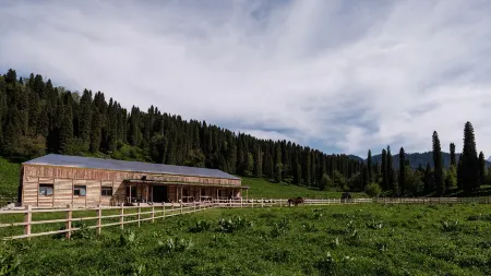 dagens ·Kafeng Ranch Отели рядом с достопримечательностью «Kurdning·Bai Rui Camp»