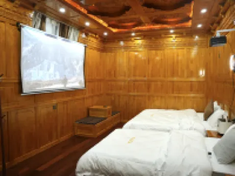 Fanyingzangju Hoteles en Litang