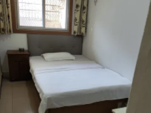 Jiachuan Inn (Jiangbei Passenger Transport Center Baren Square)