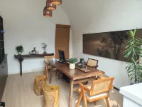 Huajian Xiaoyuan Homestay