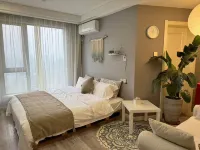 Chujian Youxuan Homestay (Zhongyuan Yunding Plaza Pangdonglai Angel City) - pet friendly