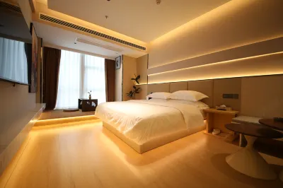 Fengqin Hotel (Shangrao High-Speed Railway Station) Hotels near Shangrao Railway Station