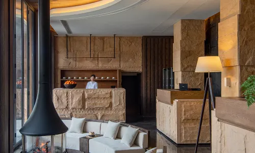 Boundary Mountain Hotel