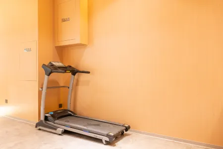 Yunju Hotel (Jianghan Road Subway Station Branch, Jiqing Folk Street, Wuhan)