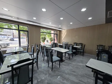 Aipu Zhenxiang Hotel Отели рядом с достопримечательностью «Yuncheng Finance and Economics School»