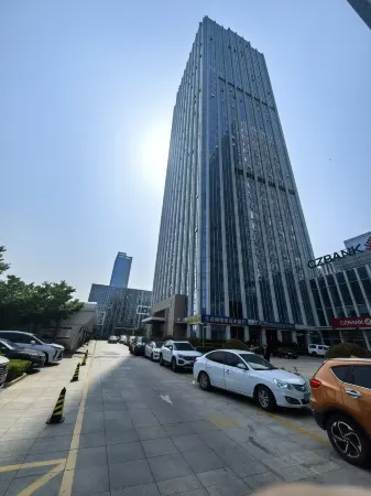 Qingdao Lixia Scenic Apartment (Jinshatan Tangdao Bay) Отели рядом с достопримечательностью «Xihai Art Gallery»