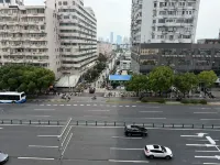 千璽飯店（上海世博園成山路地鐵站店）