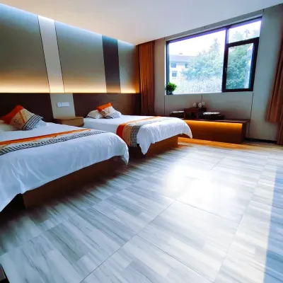 Shan Yu Xi Homestay (Eastern Jinsha Cableway) Hotels near Yulingguan Sceneic Area