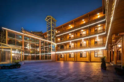 Jiuzhaigou Zangyun Shengquan Hot Spring Hotel Отели рядом с достопримечательностью «Зубная крепость Цзюцзягоу»
