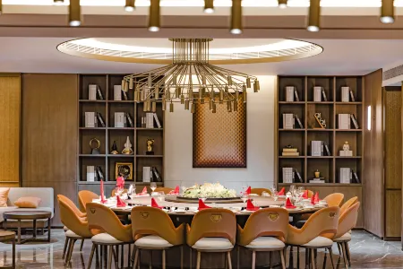 Hohhot Baiyi Hotel Отели рядом с достопримечательностью «Inner Mongolia University(South Campus)»