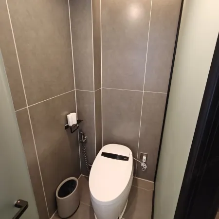 Ningbo Youning Hotel (Tianyi Square)