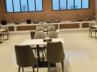 Yizhe International Hotel (Long'an) فنادق في لونغ آن