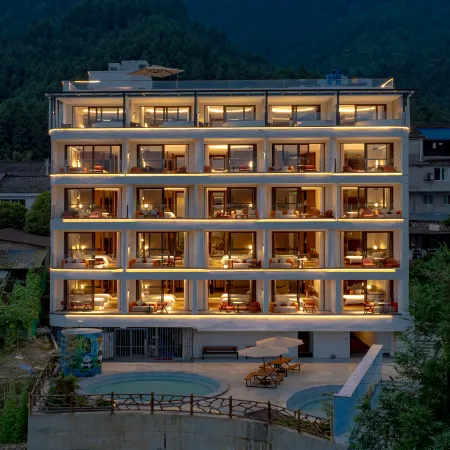 Yanu Tianjing Hot Spring Resort Hotel