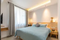 Floral Hotel· Pantaoshu Hotel(Yangshuo West Street Lijiang Branch)