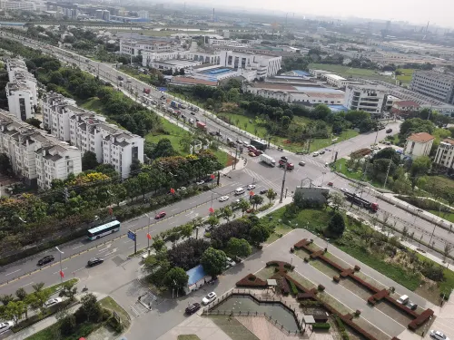 Atour Hotel, Wangting Commercial Plaza, Taihu Scenic Area, Suzhou Рядом с отелем Photos