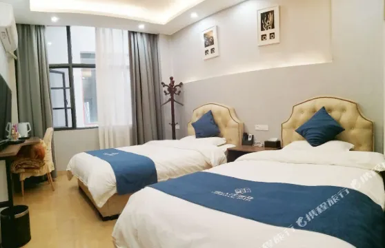 鎮雄迎八方酒店（五德鎮店）