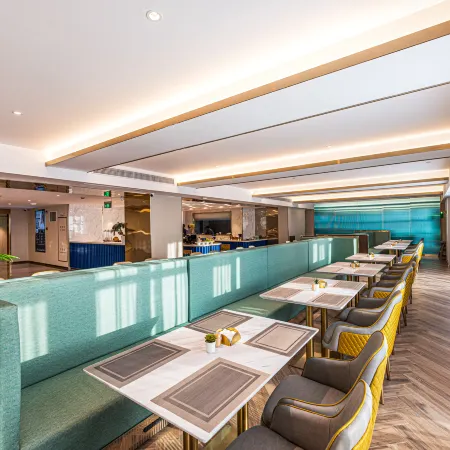 Orange Hotel (Qidong Wenfeng Dashijie)