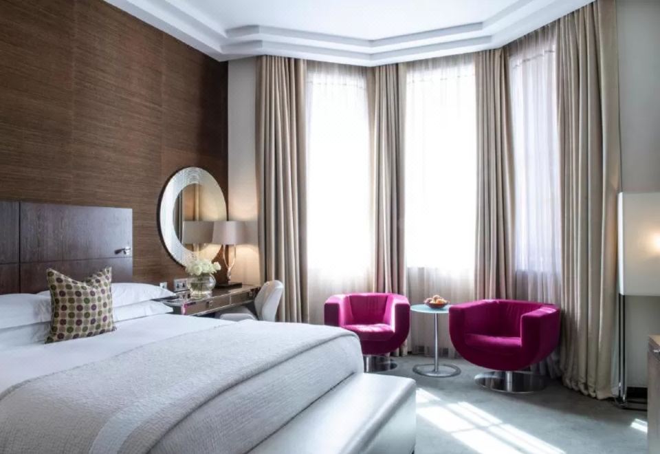 1. 더 메릴본 호텔..