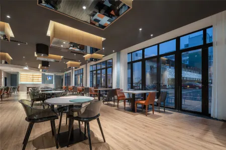 Ayrh Hotel Отели рядом с достопримечательностью «Datong School»