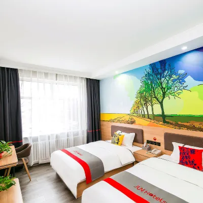 Junyi selected hotel (Hohhot University East Street store) Hotels near Saihan