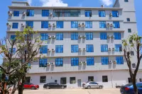 Xiangyun Junyu Homestay - Inns