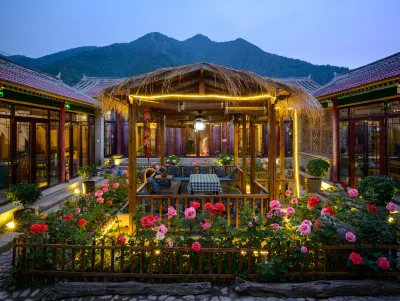 Floral Hotel·Beijing Yiguangnian Xiaoyuan hotel (Changping Shisanling Reservoir Science Park Branch) Hotels near Nankou Railway Station