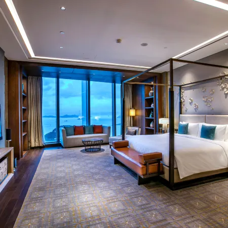 HUALUXE Hotels and Resorts XIAMEN HAICANG HARBOUR VIEW
