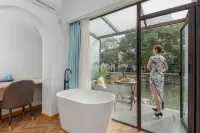 SLOW LIFE INN