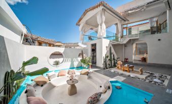 Lijiang Gongzi Panoramic INS Designer Villa