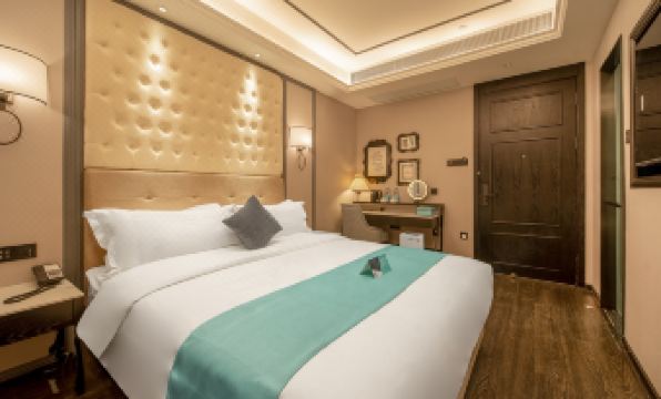 Xana Hotelle (Tianhe Sports Center East Railway Station Shop)