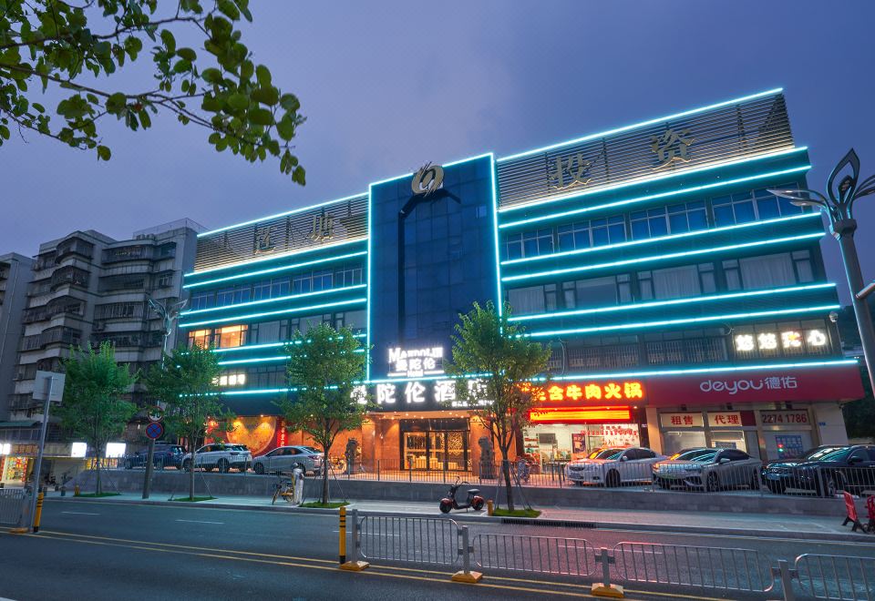 2. 만돌론 호텔 (..