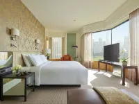 Grand Hyatt Erawan Bangkok Hotels near Ratchaprasong Intersection Shrines