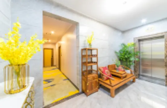 Dubai Eight Star Hotel (Qinzhou Nianfeng Square Branch)