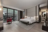 JUN Boutique,Dongqian Lake