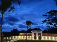 Evenstar house Hotels near Catholic Church