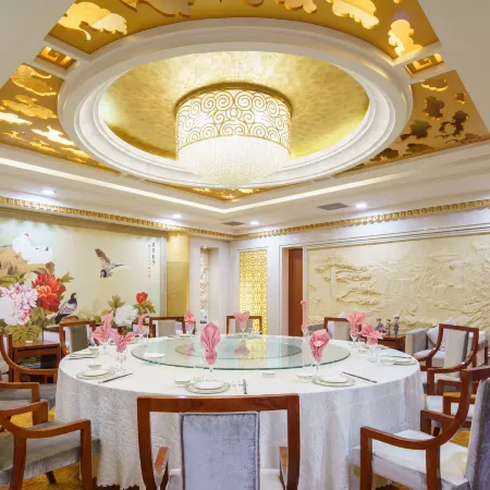 Xinda Hyde Hotel (International Bazaar Branch), Urumqi People's Square