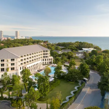 Cross Pattaya Pratamnak Hotels near Paradise Beach Pattaya