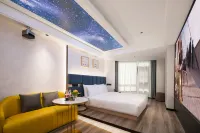 Boutique Stay FUNGEE Hotel (Nanhuadaxue Fuyi Shigu Shuyuan) Hotels near Hengyang Normal University Nanyue College (Huangbai Road)