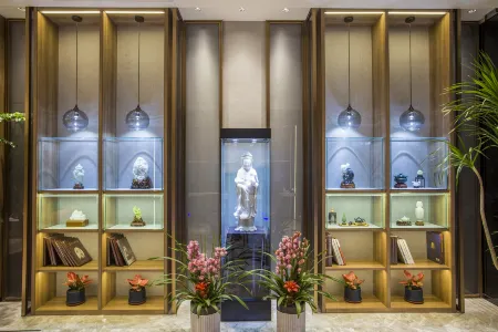 Yangzhou Dongguan Street Hotel Отели рядом с достопримечательностью «Fuyuan Garden»