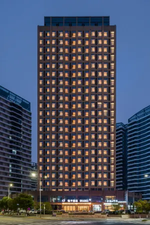 Orange Hotel (North Square of Nanchang West Railway Station) Отели рядом с достопримечательностью «CPC Nanchang Committee Party School»