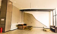 IU Hotel（Anyue Ningdu Avenue Red Star Macalline Store） - 2 étoiles