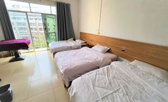 Xinronghua Hotel (Qinzhou No.1 People's Hospital Branch)