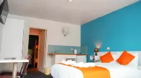 Waterfront Lodge Motel Hotels in Lutana