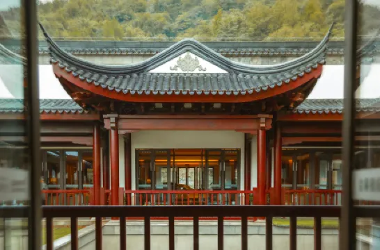 Chongqing Jinfoshan Liangyu International Resort