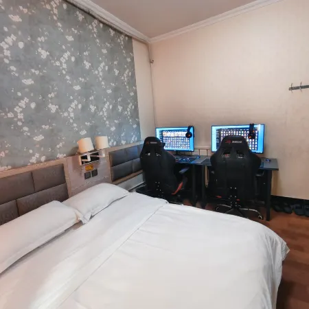 Lanzhou Huahua E-sports Hotel