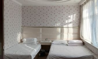 Holiday Hotel Tongjiang Harbour